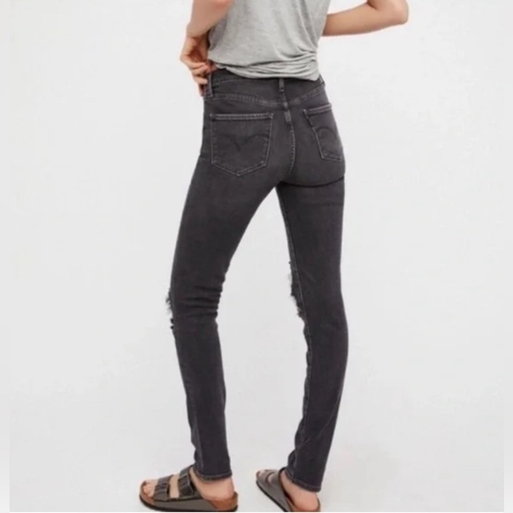 Levi’s 721 Ripped Knees High Rise Skinny - Distressed Washed Black - Size 27 - Picture 2 of 10